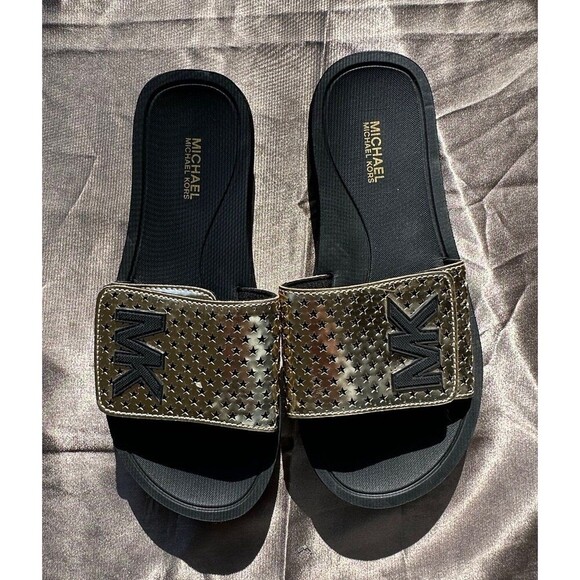 Michael Kors gold slides with star cutouts size 6 - Picture 1 of 6